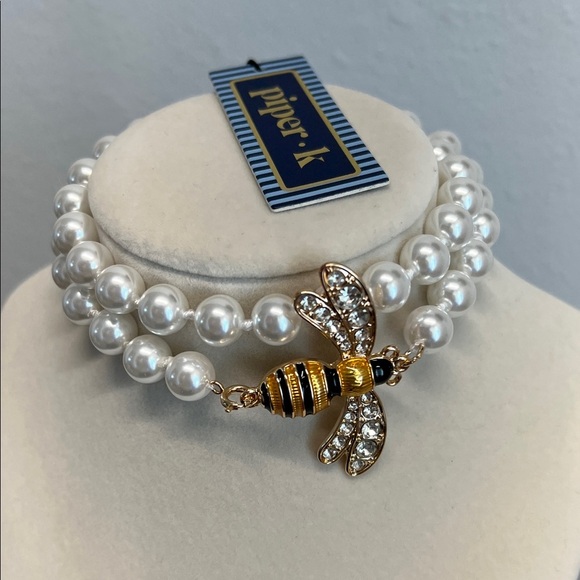 Piper K | Bumble Bee Necklace - Picture 2 of 7